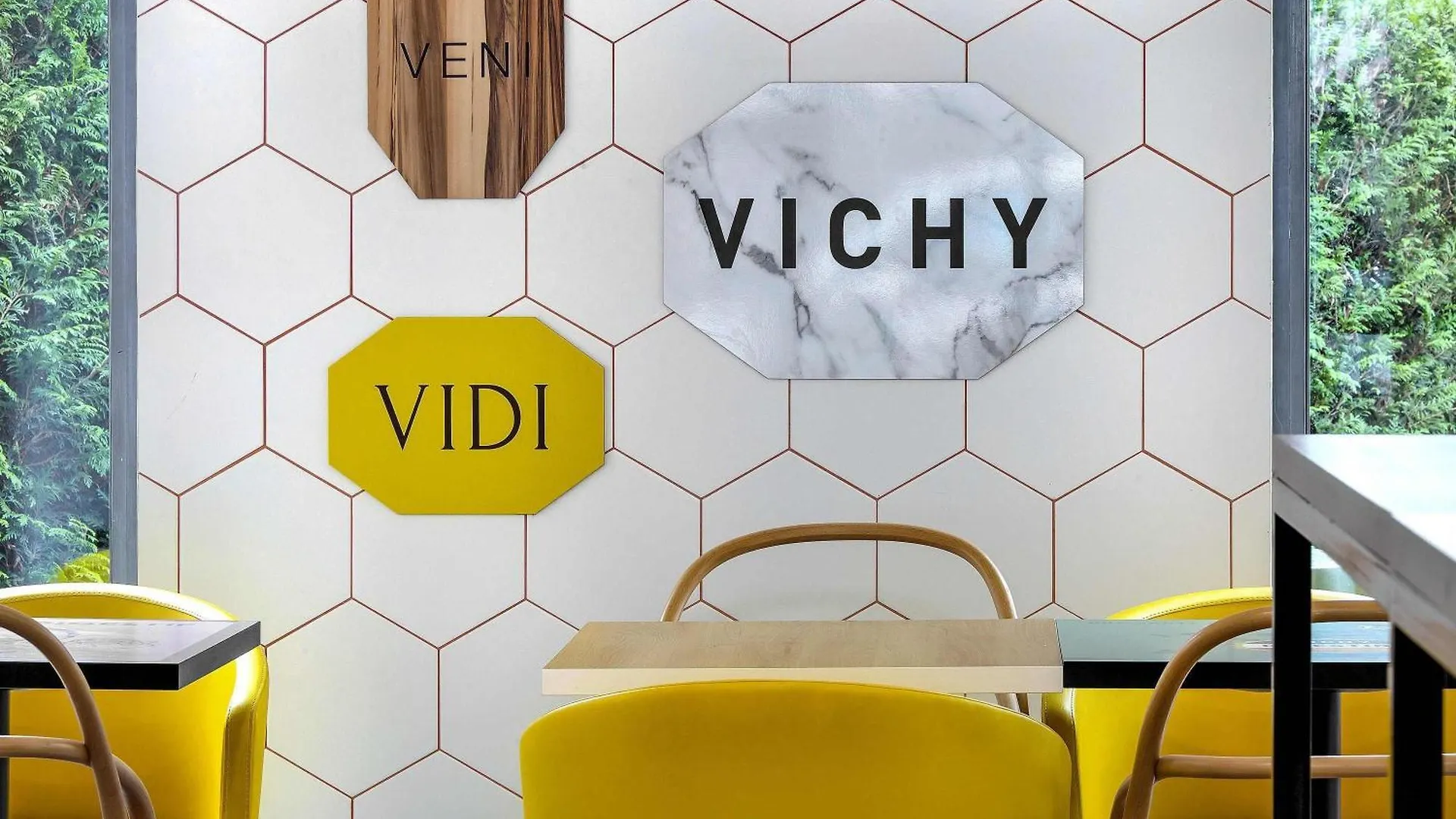 4 Hôtels Centraux près de l'Assemblée de Dieu à Vichy