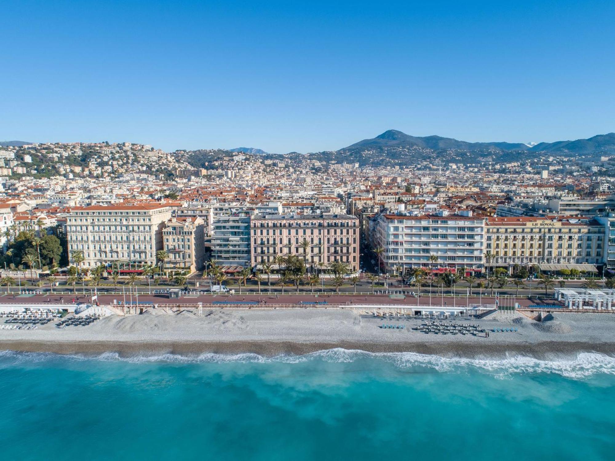 4 Hôtels Romantiques sur la Promenade des Anglais à Nice